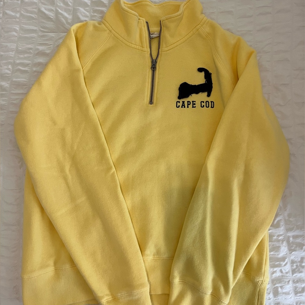 Cape cod half zip! Size medium.